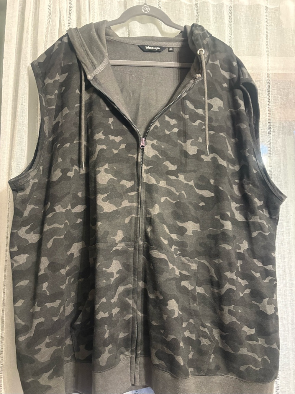 Men's Gray Camo Hooded Zip Vest